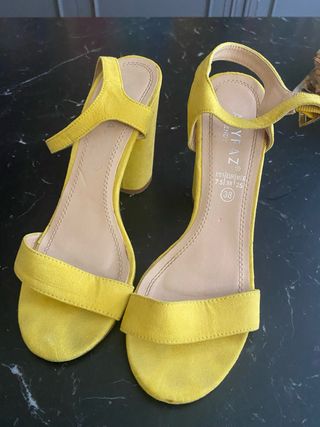 Sandalias tacón AYAZ amarillas talla 38
