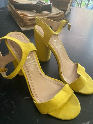 Sandalias tacón AYAZ amarillas talla 38
