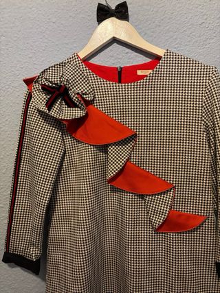 Vestido niña estampado y volantes