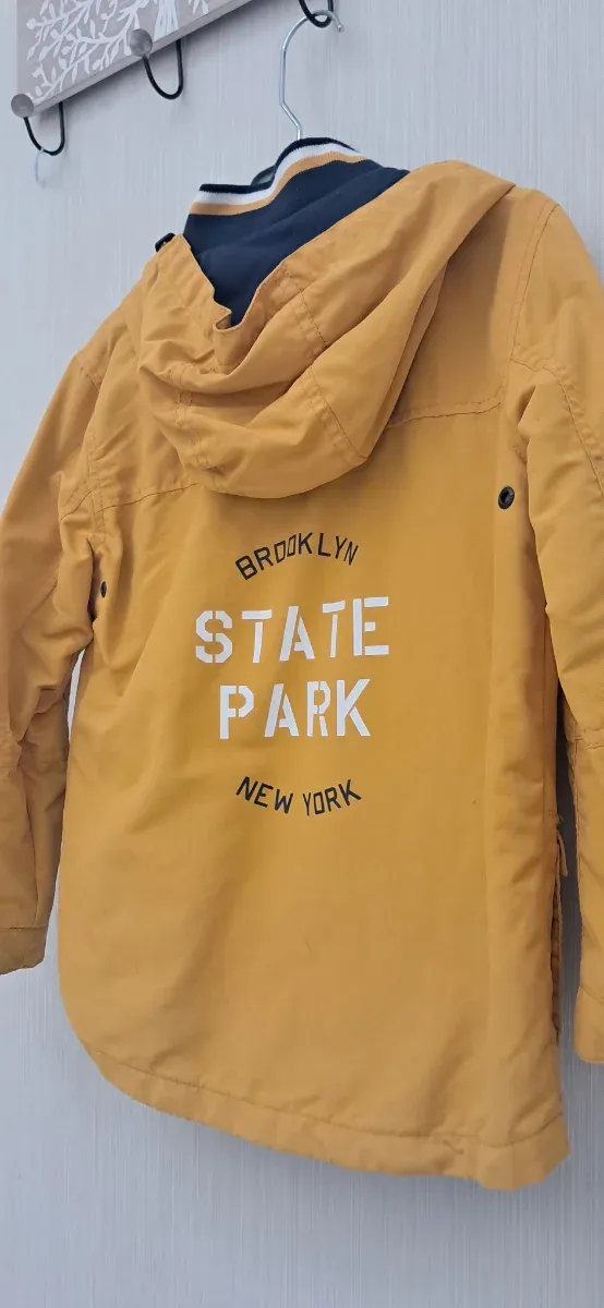 Chaqueta amarilla con estampado Brooklyn