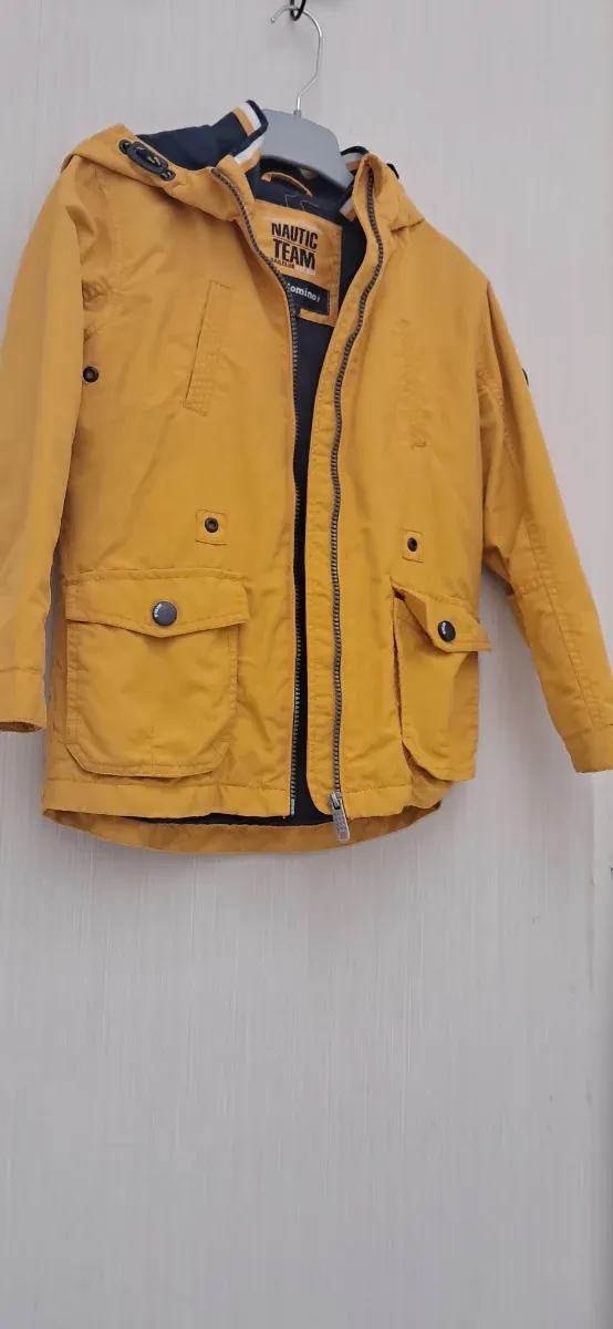 Chaqueta amarilla con estampado Brooklyn