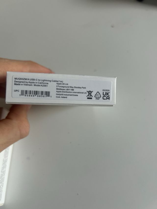 Cargador Apple USB-C 20W y Cable Lightning