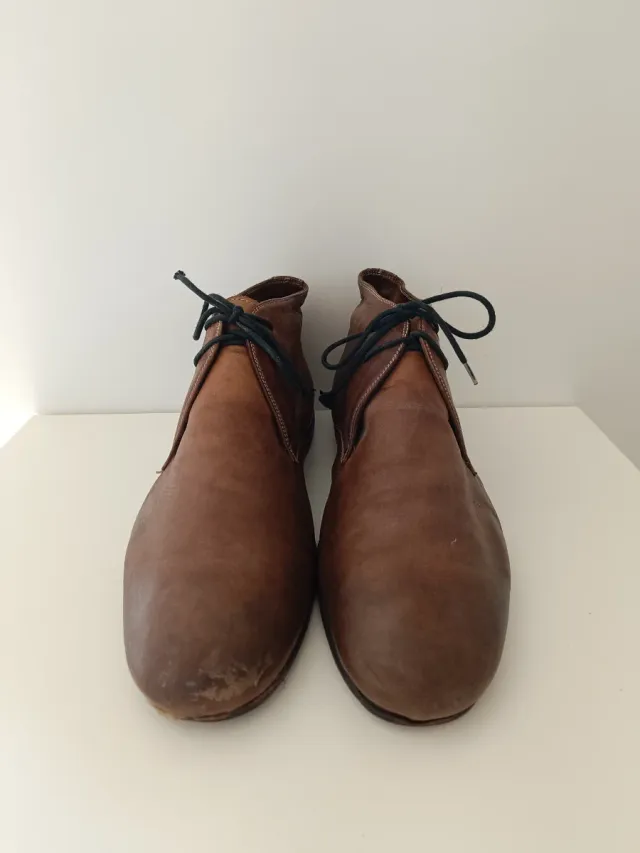 Scarpe in pelle marrone