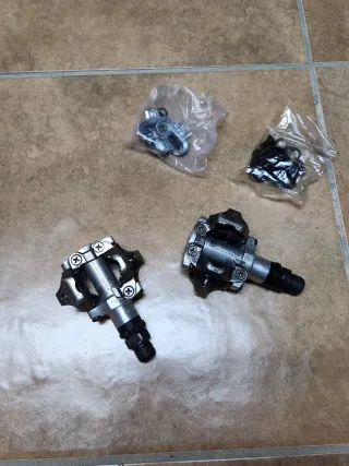 Pedales Shimano Automáticos con Calas Usados