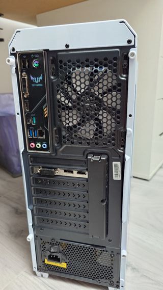 Torre PC AMD Ryzen 7, 16GB RAM Corsair, GTX 1650..