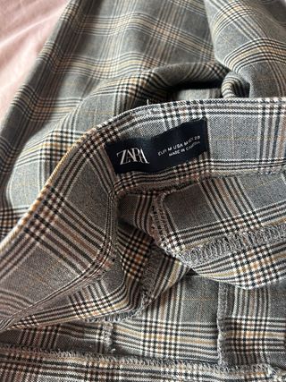 Pantalón pitillo Zara cuadros