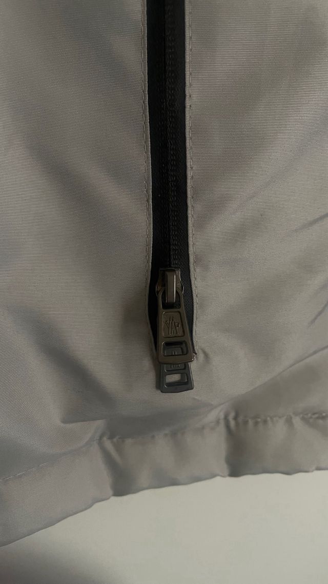 Giubbotto Moncler Grigio