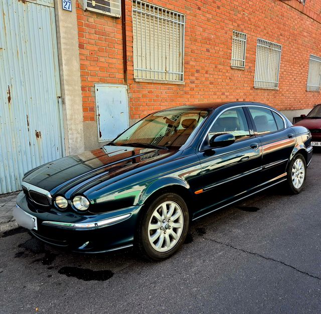 Jaguar X-Type 2.5 V6 Executive 4x4 – IMPECABLE