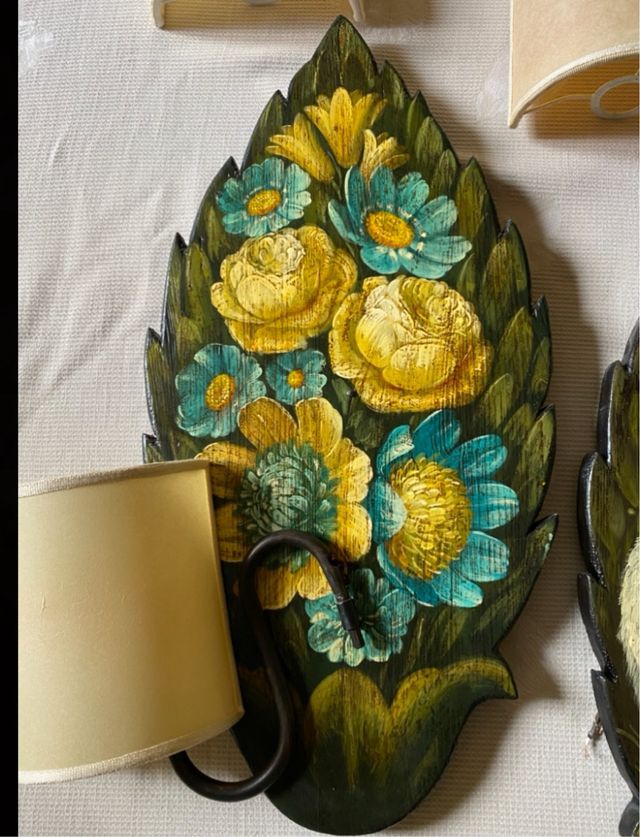 Tre applique decorative