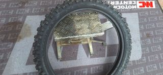 Alfombra moto, caballete y rueda delantera