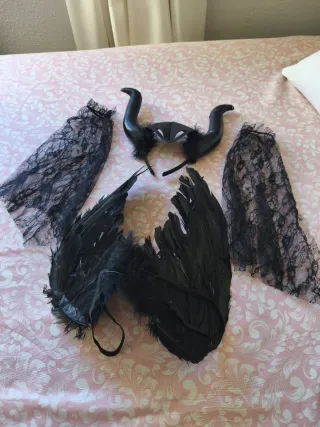 Disfraz de Maléfica talla 4,con accesorios