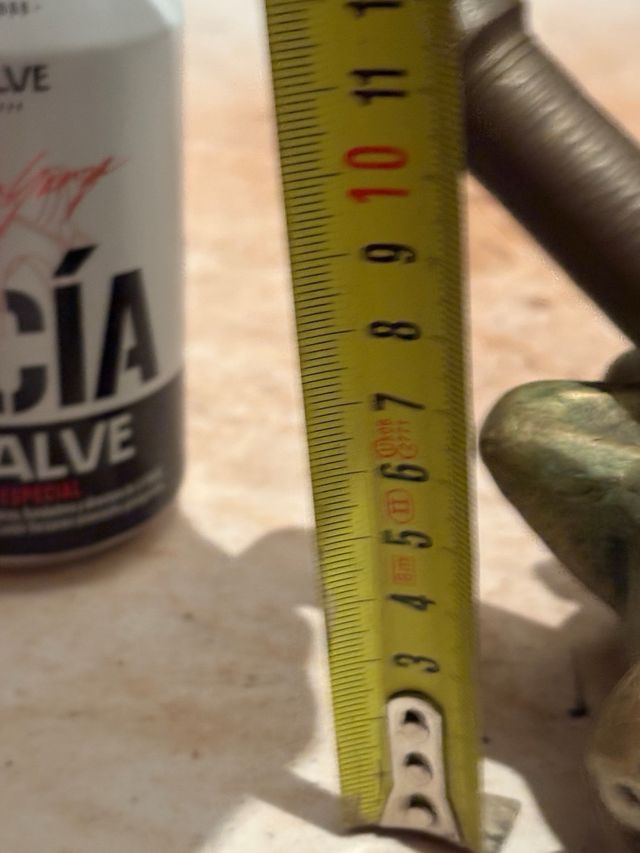 Mortero y mano de bronce antiguo