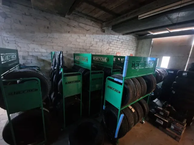 Lote 256 Neumáticos Nuevos marcas premium a 2700e