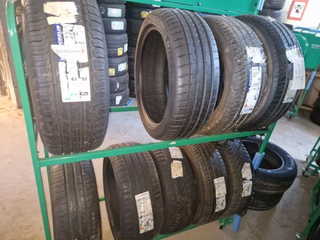 Lote 256 Neumáticos Nuevos marcas premium a 2700e