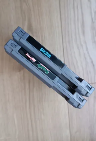 Consola Nintendo NES con mando y juegos