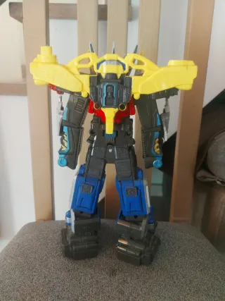 Muñeco robot transformable power rangers