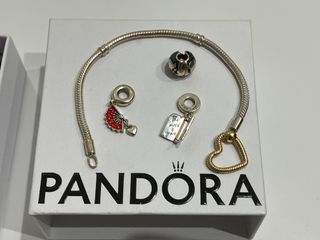Pulsera Pandora con 3 charms