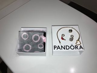 Pulsera Pandora con 3 charms