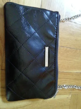 Bolso pequeño Stradivarius negro