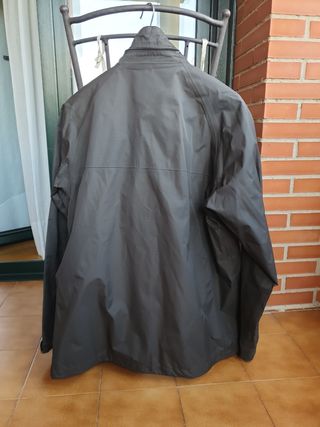 Abrigo Quechua Gris