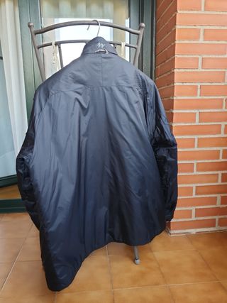 Abrigo Quechua Gris
