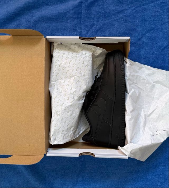 Nike Air Force 1 Triple Black