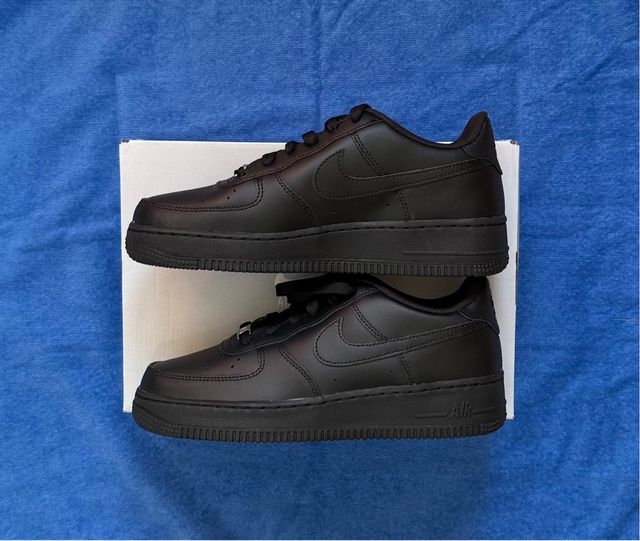 Nike Air Force 1 Triple Black