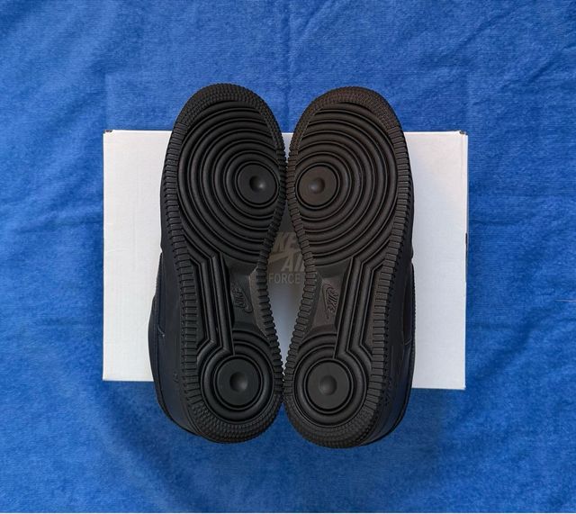 Nike Air Force 1 Triple Black