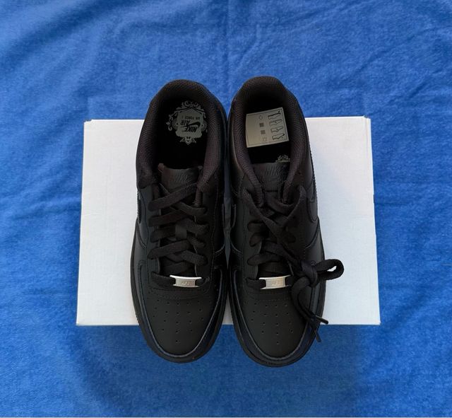 Nike Air Force 1 Triple Black