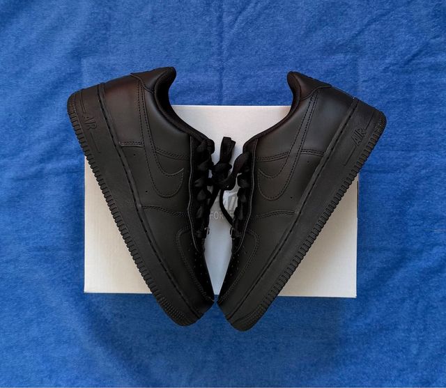 Nike Air Force 1 Triple Black