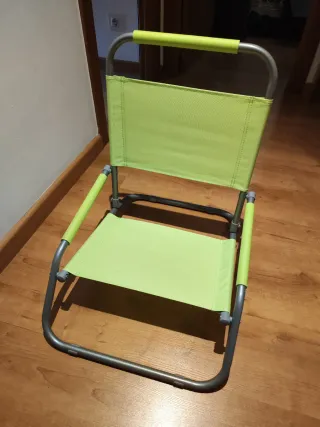 Silla de playa plegable gris y verde