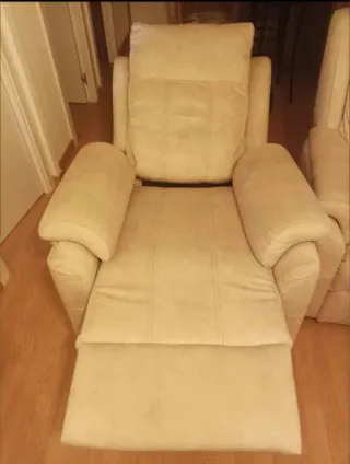 2 poltrone reclinabili elettriche beige