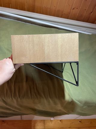 Mesitas de noche flotantes madera y metal