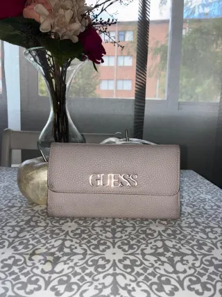 Cartera Guess rosa/beige