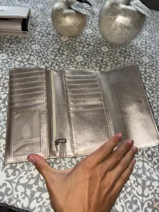 Cartera Guess rosa/beige