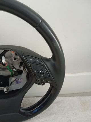 Volante Toyota C-HR