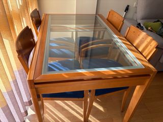 Tavolo da pranzo e sedie in vetro Calligaris