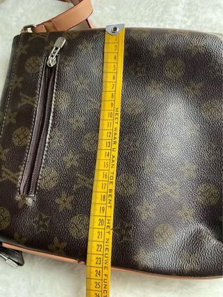 Borsello uomo con patta marrone-beige