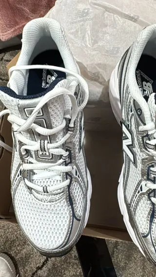 New Balance 530 Plata/Blanco
