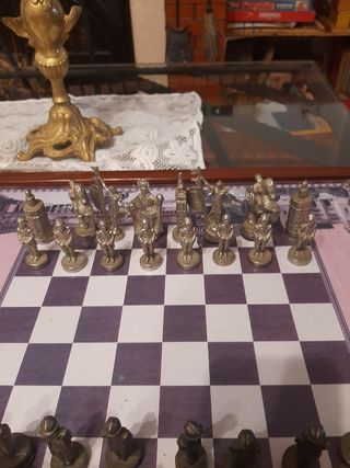 Tablero de Ajedrez con Figuras