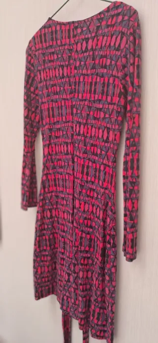 Vestido estampado morado y rojo