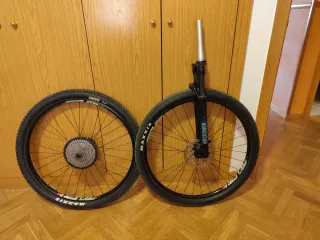 Juego ruedas 29 y horquilla MTB Rockshox