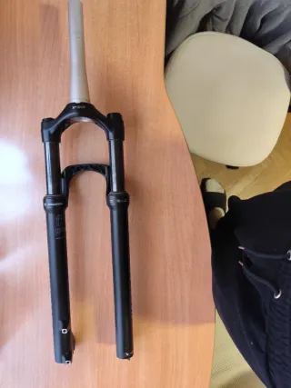 Juego ruedas 29 y horquilla MTB Rockshox