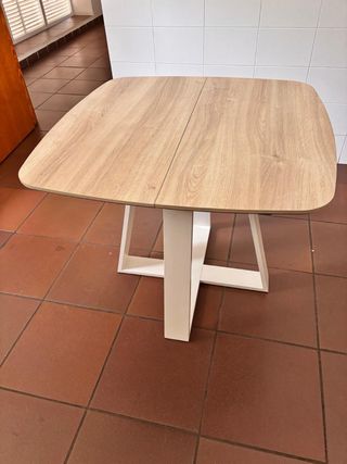 Mesa de comedor extensible madera y metal
