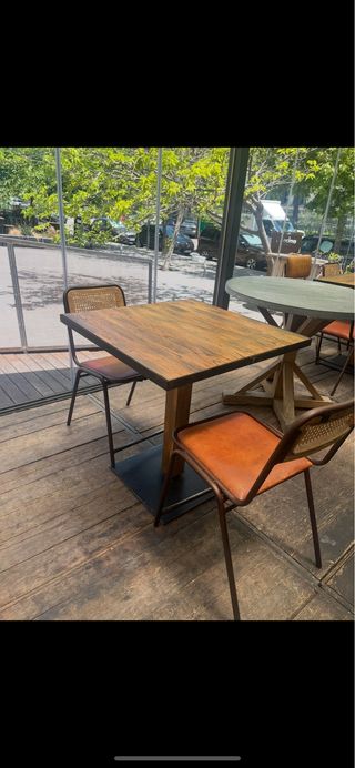 6 Mesas madera y pie hierro