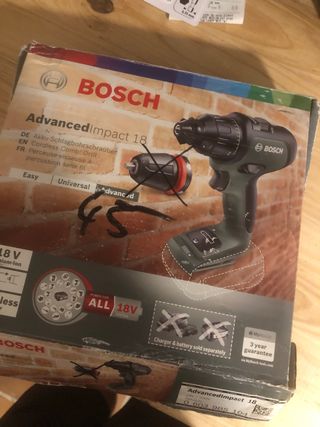 Atornillador de impacto Bosch 18V