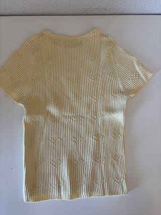 Camiseta Bershka amarilla con corazones XS