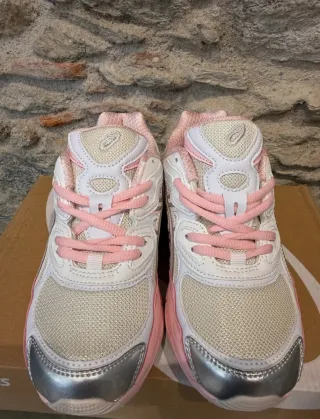 Zapatillas ASICS Gel Mujer Rosa y Blanco nuevas

