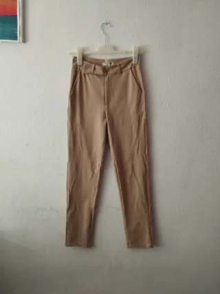 Pantalón elegante beige