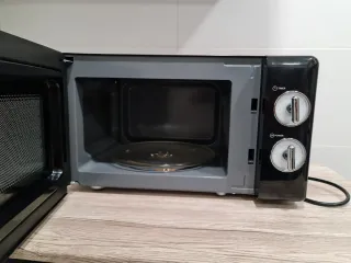 Horno Microondas Negro Estilo Retro